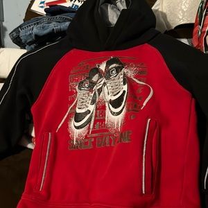 Boys size 3t hoodie